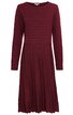 Bordeauxrotes Midikleid mit langem Arm, Strickstruktur am Oberteil, Faltenrock ab Taille, Rundhalsausschnitt, taillierte Form