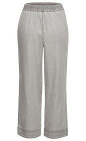 Graue Baumwoll-Hose, gerade geschnitten, elastischer Bund, leichte Faltenstruktur, Saum mit doppelter Naht und abgestepptem Muster, unifarben, ohne Taschen, sichtbar weicher Stoff