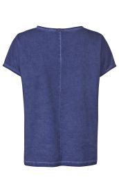 Baumwoll-Mix-Shirt in dunkelblau, Rückansicht, kurzärmlig, gerade geschnitten, Naht in der Mitte, leichter Used-Look, elastischer Rundhalsausschnitt, lässiger Stil