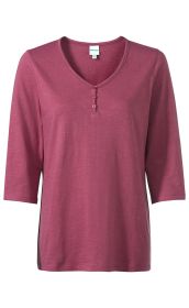 Baumwoll-Shirt in dunklem Rosa mit V-Ausschnitt, drei kleinen Knöpfen vorne und halblangen Ärmeln, schlicht und unifarben