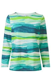 Baumwoll-Mix-Shirt mit langen Ärmeln, Rundhalsausschnitt, Muster aus breiten horizontalen Streifen in verschiedenen Grüntönen, Blau und Weiß, locker geschnitten, weich und leicht, sommerlich und frisch wirkend.