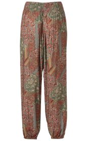 Viskose-Hose mit elastischem Bund und Beinabschlüssen, weiter Schnitt, gemustert mit abstrakten floralen und Paisley-Elementen in Rot, Grün, Grau und Beige