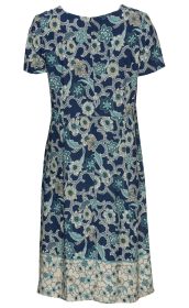 Blaues Viskose-Kleid mit kurzen Ärmeln, floralem Muster in Blau-, Beige- und Grüntönen und hellem Saum mit kleinem Blumenprint, A-Linien-Schnitt, Rückansicht