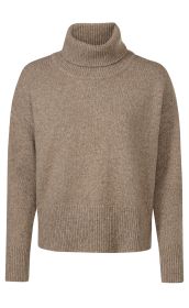Woll-Mix-Pullover in beigem Braun, mit weitem Rollkragen, langärmlig, gerader Schnitt, gerippte Bündchen an Ärmeln und Saum, weiche Strickstruktur, schlicht und warm
