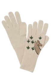 Beige gestrickte Handschuhe, rechts mit braunem Tierkopf und grünen Blättern bestickt, links einfarbig, paarweise angeordnet auf weißem Hintergrund