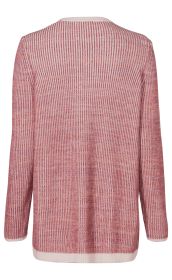 Rückansicht einer langärmeligen Baumwoll-Strickjacke in meliertem Rot und Weiß mit geripptem Muster und weißem Bundabschluss an Ärmeln und Saum