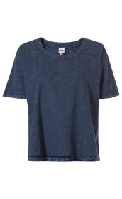 Dunkelblaue Baumwoll-Bluse mit kurzen Ärmeln und rundem Ausschnitt, feiner floraler Stickerei allover, locker geschnitten, unifarben, schlicht und elegant