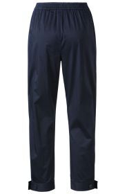 Dunkelblaue Baumwoll-Mix-Hose mit elastischem Bund, geradem Schnitt und verstellbaren Beinabschlüssen mit Knopfverschluss, Rückansicht, ohne sichtbare Taschen oder Muster