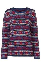Alpaka-Pullover mit rundem Ausschnitt, langärmlig, gestrickt, in Blau, Rot, Beige und Dunkelblau mit floralem und geometrischem Muster in Streifenmuster.