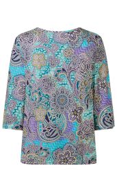 Rückansicht eines Viskose-Shirts mit 3/4-Ärmeln, türkisem Grundton, lila und gelben floralen Paisley-Mustern, leichtem Rundhalsausschnitt, lockerem Schnitt.
