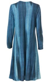 Viskose-Mix-Kleid in Blautönen, knieumspielend, langärmlig, locker fallend, ohne sichtbare Verschlüsse, glatter Stoff, Rückenansicht