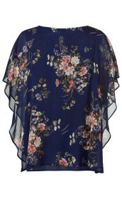 Dunkelblaue Viskose-Bluse mit floralem Muster in Rosa, Weiß und Grün, lockerer Schnitt, halblange Flügelärmel, leichter durchsichtiger Stoff, Rundhalsausschnitt, feminine und elegante Damenbluse