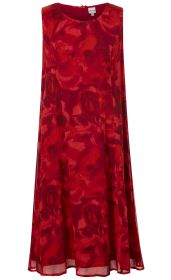Rotes, ärmelloses Viskose-Kleid mit rundem Ausschnitt und abstraktem Blumendruck in verschiedenen Rot- und Pinktönen, leicht ausgestellter Schnitt, knielang, hinten mit Reißverschluss und Größe 38-Label.