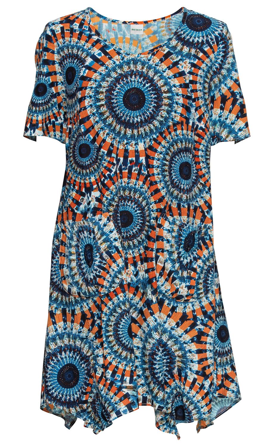 Viskose-Kleid mit kurzem Ärmel, Rundhalsausschnitt, blau-orange gemustert mit großen, kreisförmigen Mandala-ähnlichen Designs, zwei vorne aufgesetzte Taschen, locker fallender Schnitt