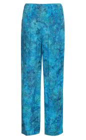 Blau-grüne Viskose-Hose mit lockerem Schnitt und elastischem Bund, gemustert mit abstrakten, tropischen Blattmotiven in verschiedenen Türkis- und Blautönen, hüftlang, gerade geschnitten