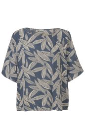 blaue Viskose-Bluse mit weißem Blättermuster, lockerer Schnitt, kurze Ärmel, Rundhalsausschnitt, legere Passform