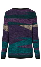 Rückenansicht eines langärmligen Strickpullovers mit abstraktem Muster in Lila, Türkis, Dunkelgrün und Beige, mit rundem Ausschnitt und schwarzem Saum am Hals und Bund