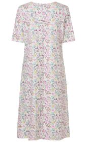 Baumwoll-Nachthemd mit kurzen Ärmeln, weißer Grundfarbe, bunte florale und geschwungene Muster in Rosa, Gelb, Grün und Schwarz, knielang, lockere Passform, leicht ausgestellt