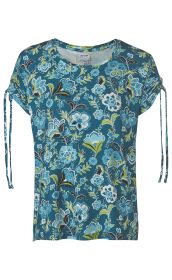 Viskose-Mix-Shirt in Blau mit floralem Muster in Hellblau, Grün und Weiß, Rundhalsausschnitt, kurzen Ärmeln mit verstellbaren Bindebändern, lockere Passform, leichter und weicher Stoff.