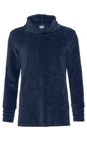 dunkelblaues Baumwoll-Shirt mit langem Arm und weitem, locker fallendem Rollkragen, leicht strukturierte Oberfläche, Bündchen mit dekorativen, horizontalen Raffungselementen, schlichtes Design, Vorderansicht, ohne Muster