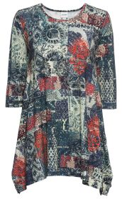 Viskose-Mix-Shirt mit dreiviertel Ärmeln, weitem Saum und rundem Ausschnitt, bunt gemustert mit abstrakten und floralen Motiven in Blau-, Rot- und Cremetönen