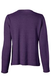 Rückansicht einer langärmligen Leinen-Mix-Strickjacke in dunklem Violett, schlichtes Design ohne sichtbare Verzierungen oder Muster, gerade Passform