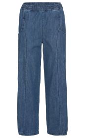 Dunkelblaue Baumwoll-Hose mit elastischem Bund, geradem Bein, seitlichen Eingrifftaschen und elastischen Bündchen am Saum.
