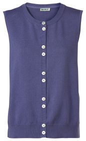Baumwoll-Strickweste in Blau mit rundem Ausschnitt, ohne Ärmel, durchgehender Knopfleiste mit weißen Knöpfen, gerippten Abschlüssen am Saum und Kragen, schlichtes Design.
