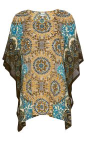 Modal-Bluse aus leichtem Modalstoff mit weitem Schnitt, verziert mit buntem Mandala- und Blumenmuster in Türkis, Senfgelb, Braun und Weiß, mit Rundhalsausschnitt und überlappenden Seiten.