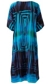 Viskose-Kaftan in Blau und Schwarz, mit abstraktem Muster aus vertikalen und horizontalen Linien, lockerer Schnitt, halblange Ärmel, knieumspielend.