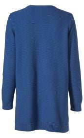Blaue Baumwoll-Strickjacke mit feiner Struktur, langärmelig, gerippten Bündchen an Ärmeln und Saum, Rückansicht, locker geschnitten