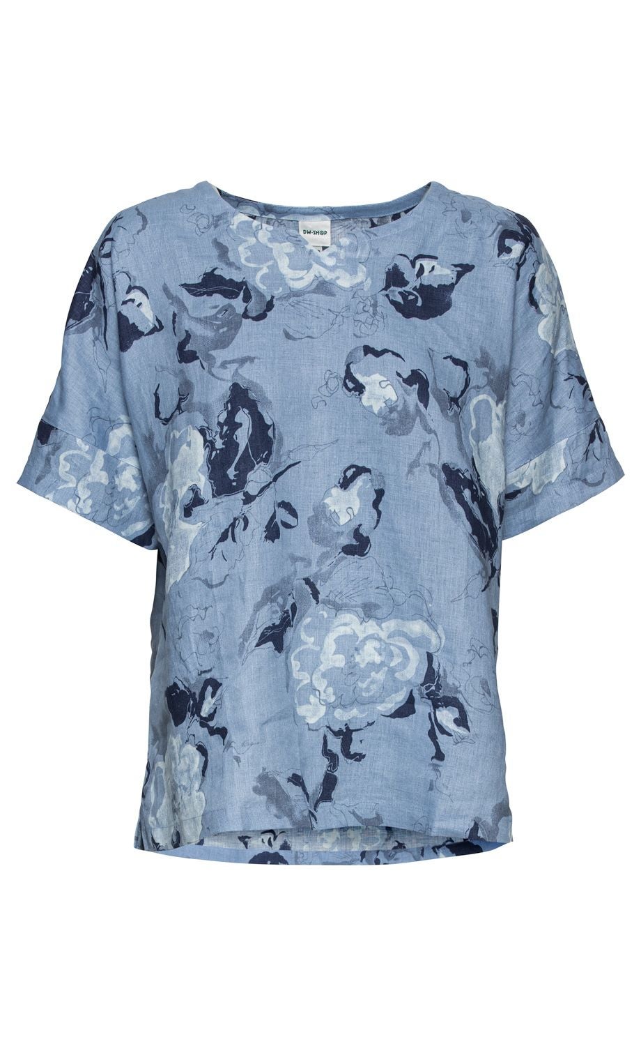 Hellblaue Leinen-Bluse mit lockerem Schnitt, kurzen Ärmeln und floralen Mustern in verschiedenen Blautönen, rundem Halsausschnitt, leicht abgerundetem Saum.