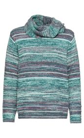 Baumwoll-Pullover mit langen Ärmeln, mehrfarbig meliert in Blau-, Grün- und Lila-Tönen, grob gestrickt, mit weitem, hohem Rollkragen, Frontansicht auf weißem Hintergrund.