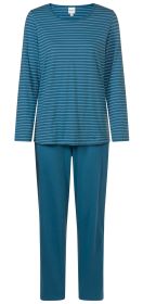 Baumwoll-Schlafanzug bestehend aus langärmeligem, blau gestreiftem Oberteil und einfarbiger, blauer Hose mit geradem Schnitt, weiches und bequemes Material, klassischer Rundhalsausschnitt